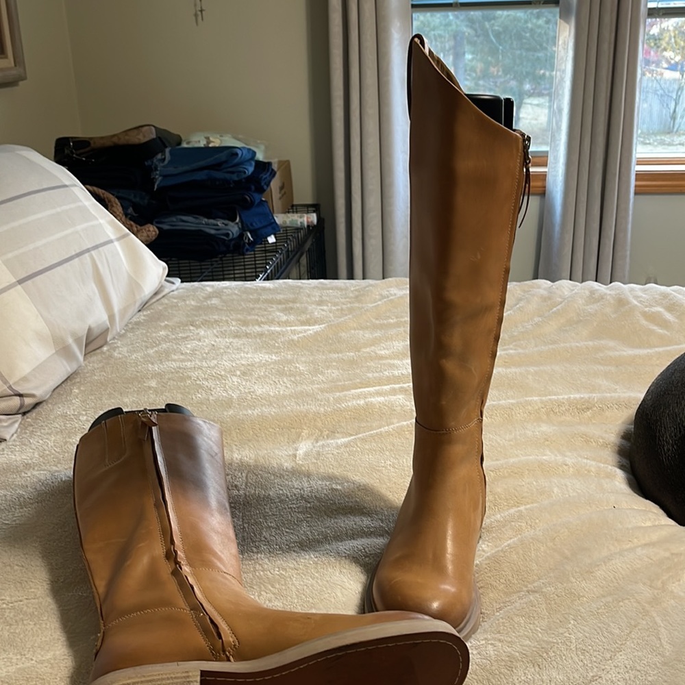 Sam Edelman - Picture 3 of 3